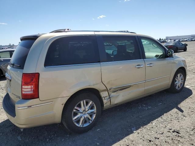 2010 Chrysler Town & Country Limited