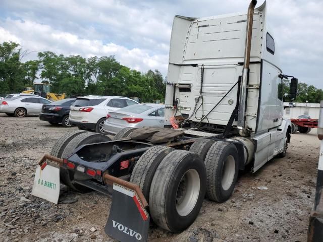 2013 Volvo VN VNL