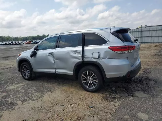 2019 Toyota Highlander SE