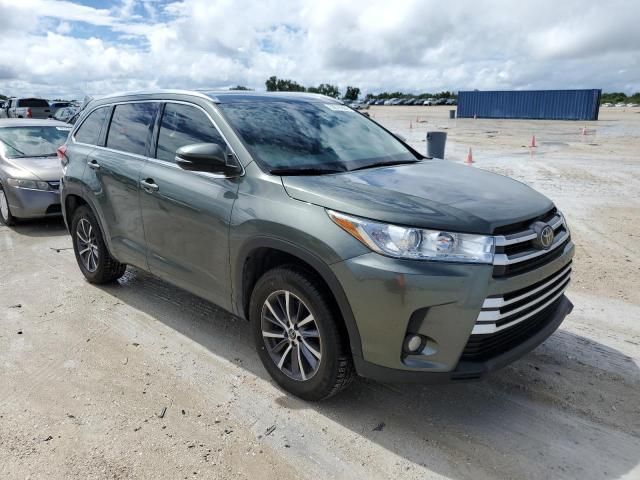 2018 Toyota Highlander SE