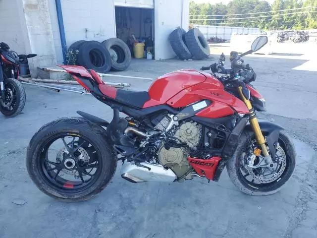 2024 Ducati Streetfighter V4