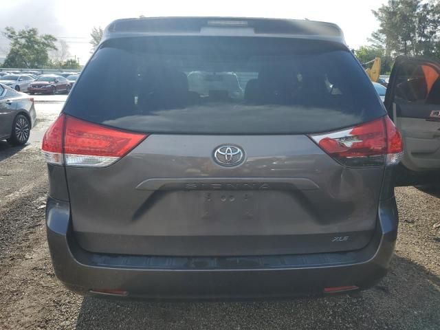 2013 Toyota Sienna XLE