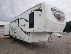 Salvage trucks for sale at Avon, MN auction: 2012 Heartland Bighorn