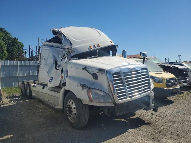 2012 Freightliner Cascadia 125