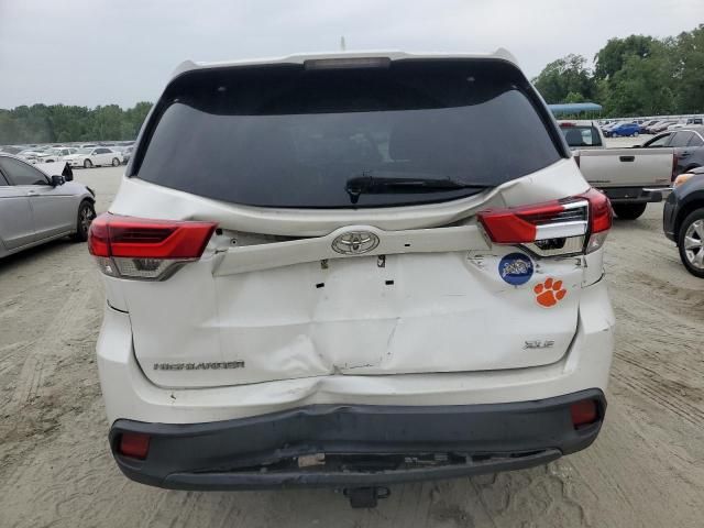 2019 Toyota Highlander SE