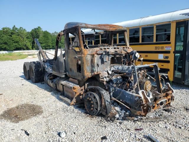 2013 Mack 600 CXU600