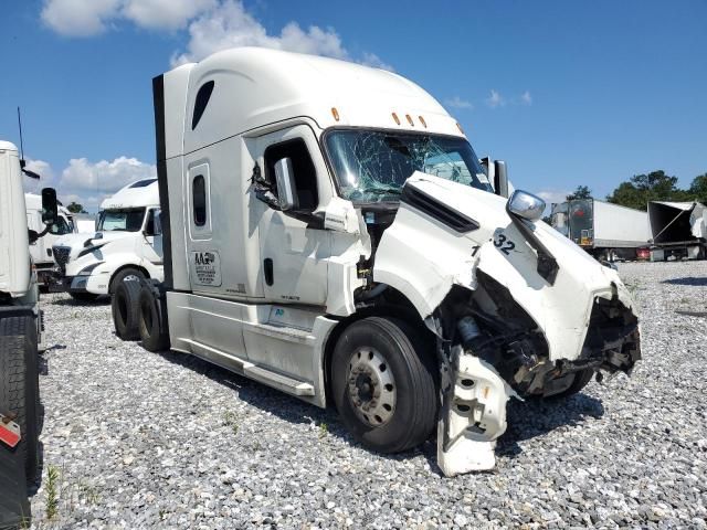 2020 Freightliner Cascadia 126