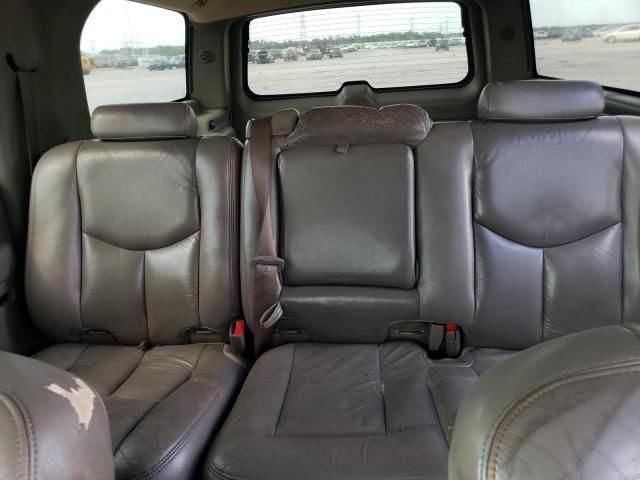 2004 Chevrolet Suburban C1500