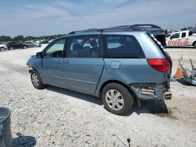 2005 Toyota Sienna CE