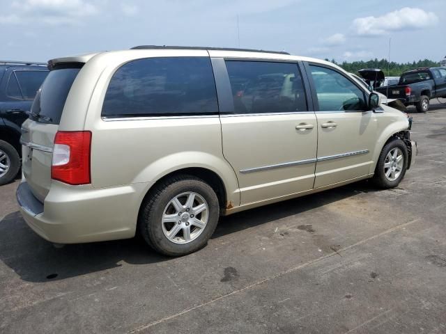 2011 Chrysler Town & Country Touring