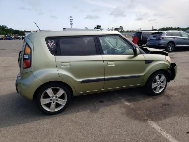 2010 KIA Soul +