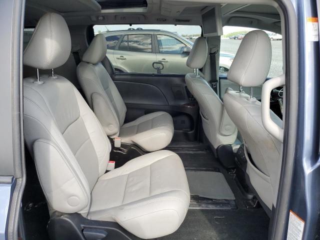 2016 Toyota Sienna XLE