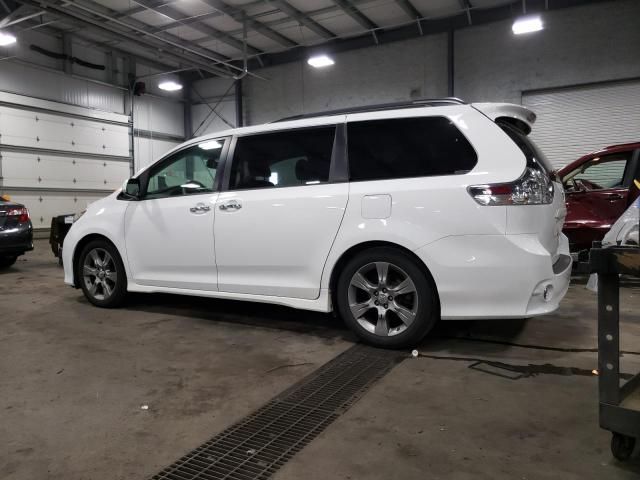 2014 Toyota Sienna Sport