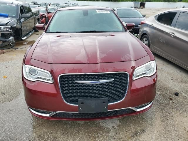 2019 Chrysler 300 Touring