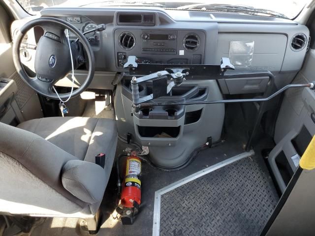 2010 Ford Econoline E350 Super Duty Van