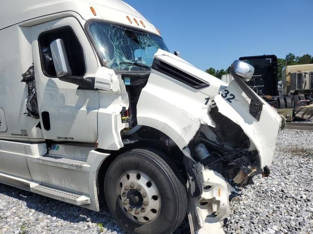 2020 Freightliner Cascadia 126