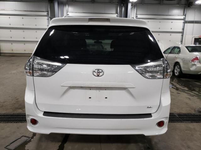 2014 Toyota Sienna Sport