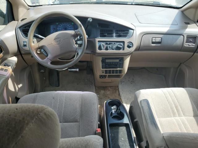 2002 Toyota Sienna CE