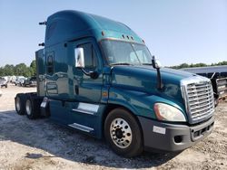 Salvage trucks for sale at Spartanburg, SC auction: 2013 Freightliner Cascadia 125