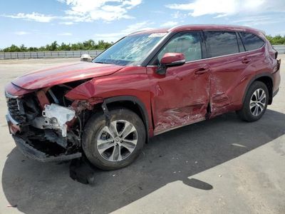 Vehiculos salvage en venta de Copart Fresno, CA: 2022 Toyota Highlander XLE
