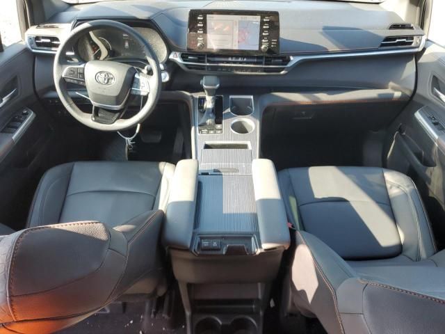 2022 Toyota Sienna XSE