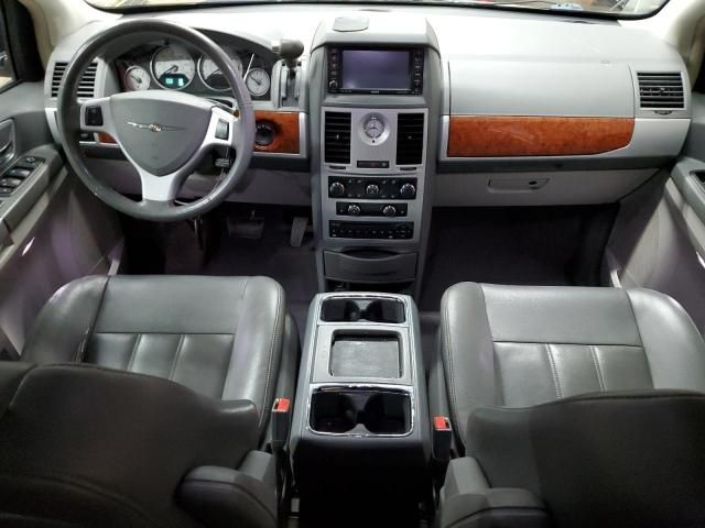 2009 Chrysler Town & Country Touring