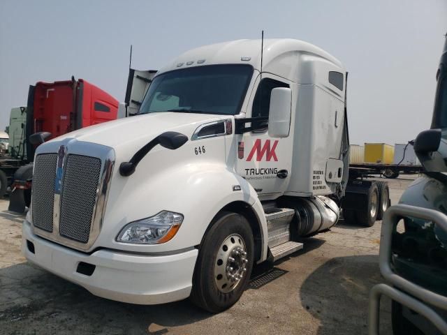 2021 Kenworth Construction T680