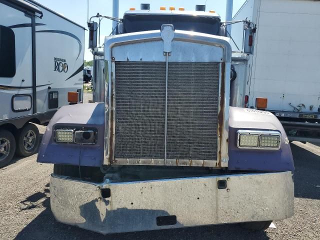 1997 KEN Worth Construction W900