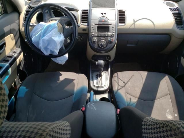 2010 KIA Soul +