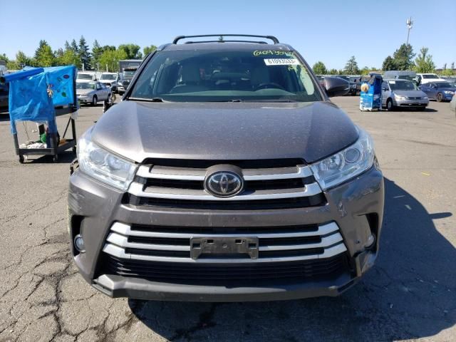 2019 Toyota Highlander SE