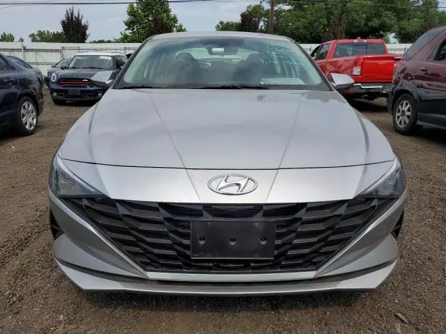 2021 Hyundai Elantra SE