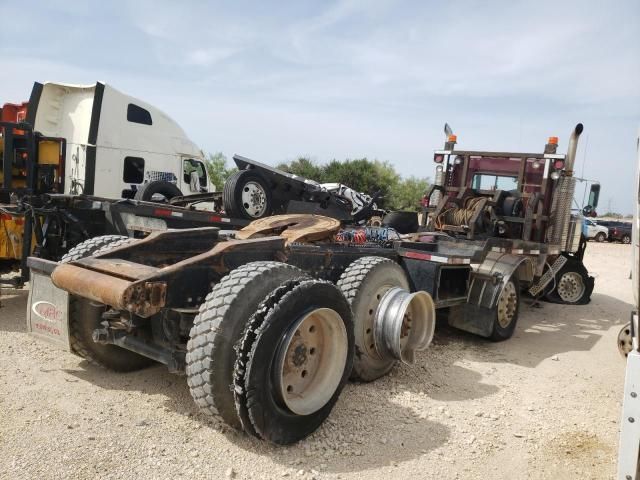 2004 Kenworth Construction T800