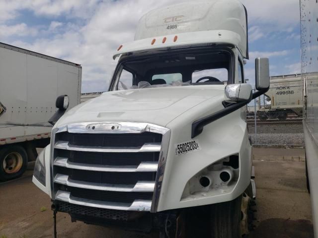 2020 Freightliner Cascadia 126