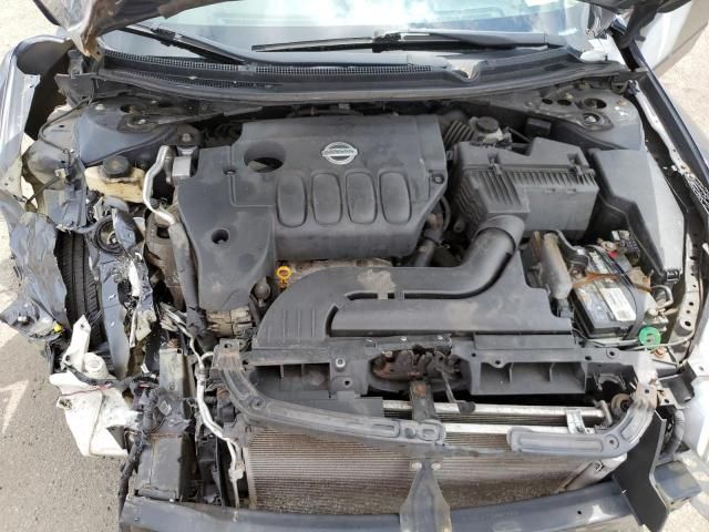 2010 Nissan Altima Base