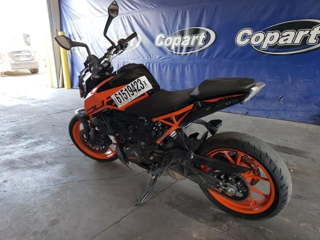 2022 KTM 200 Duke