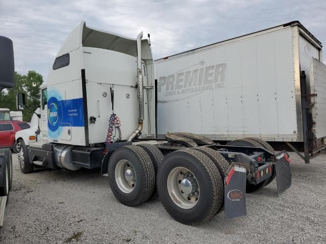 2004 Kenworth Construction T600