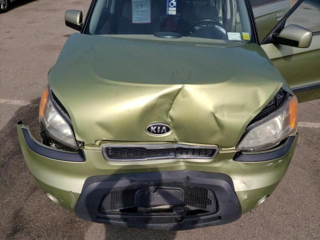 2010 KIA Soul +