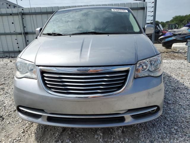 2016 Chrysler Town & Country Touring