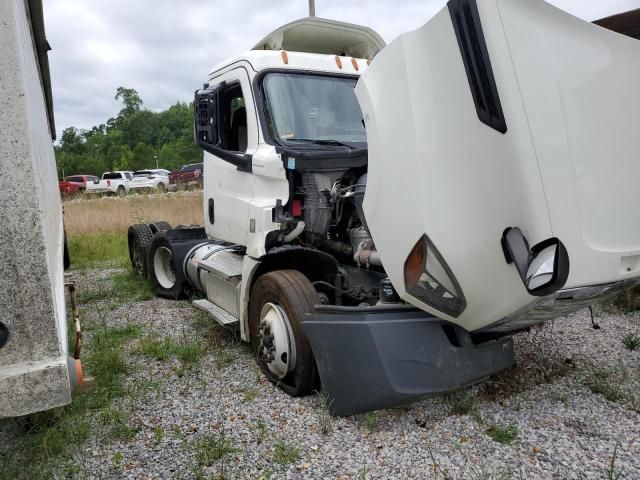 2020 Freightliner Cascadia 126