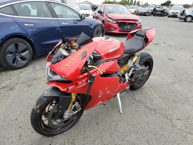 2015 Ducati Superbike 1299 Panigale