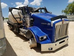 Salvage trucks for sale at Abilene, TX auction: 2002 Kenworth Construction T800