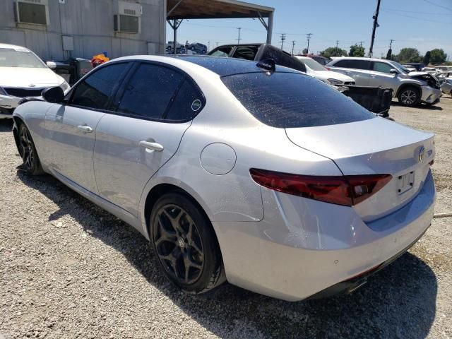 2021 Alfa Romeo Giulia Sport