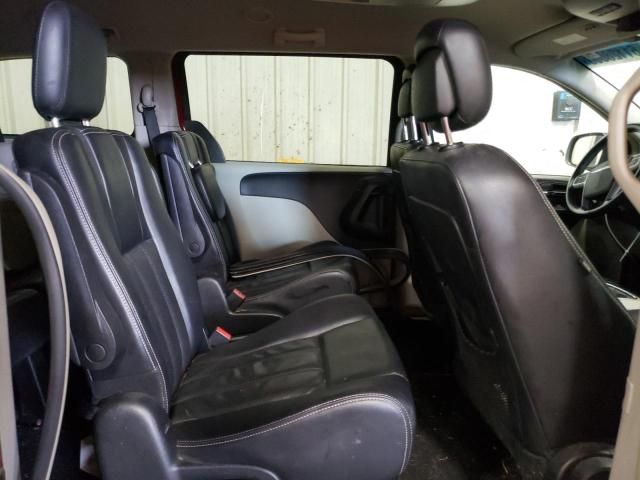 2012 Chrysler Town & Country Touring