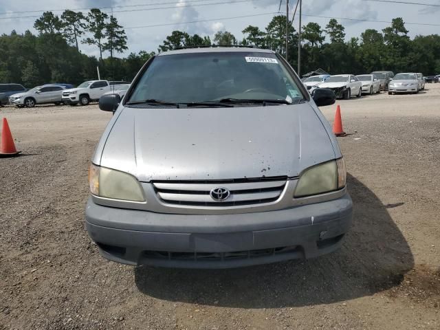 2002 Toyota Sienna CE