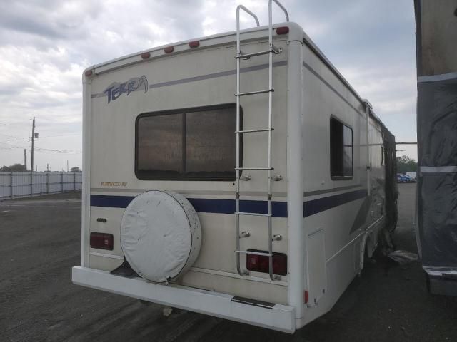 2003 Terry 2003 Workhorse Custom Chassis Motorhome Chassis P3