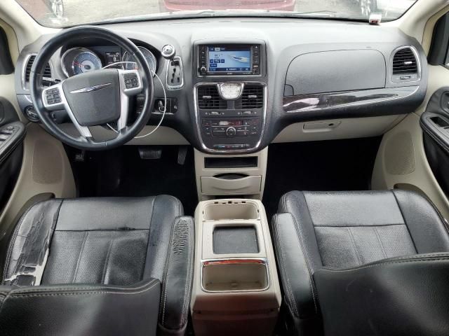 2012 Chrysler Town & Country Touring