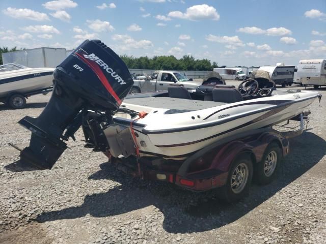 2004 Triton Boat