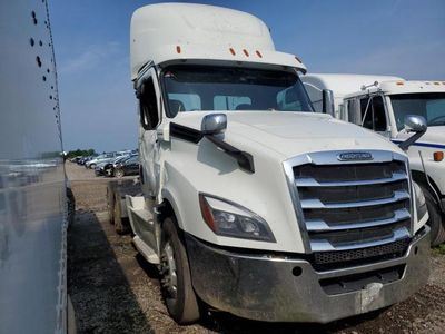 Salvage cars for sale from Copart Columbia Station, OH: 2020 Freightliner Cascadia 126