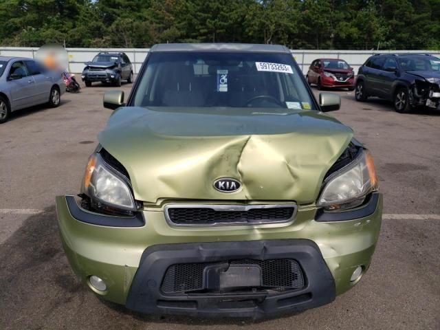 2010 KIA Soul +