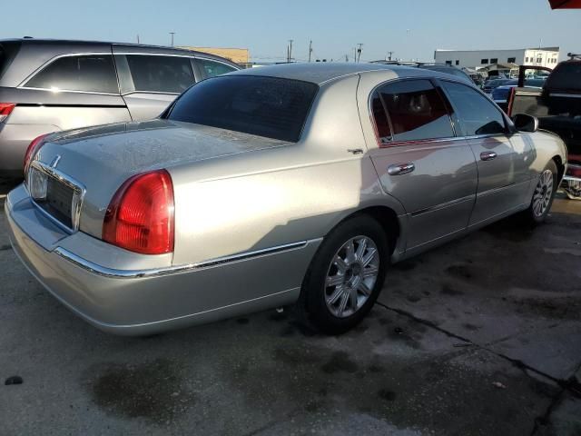 2007 Lincoln Town Car Signature Limited